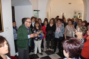 amigos del museo en la explicacion